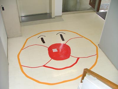 �������i